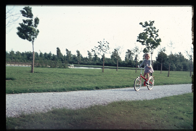 04.Delft jun 1970 Brigitte.JPG